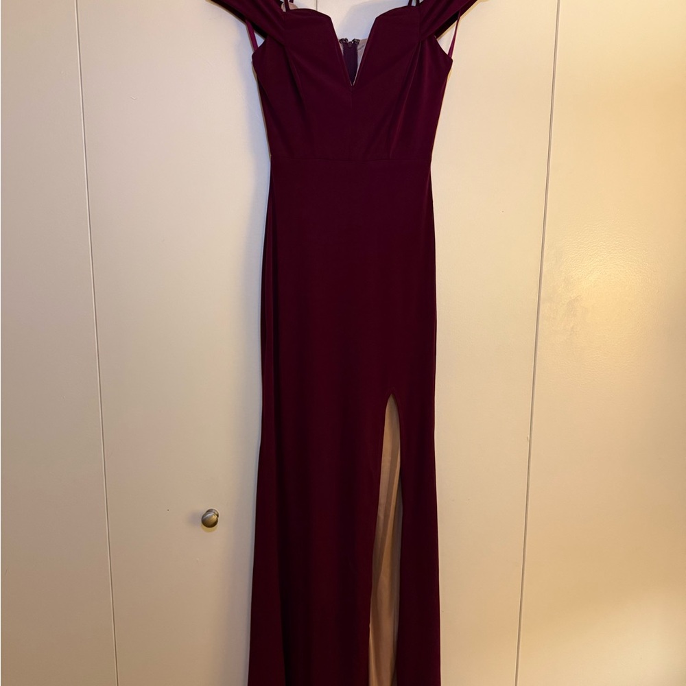 City Studio Red Sleeveless Sweetheart Maxi Gown
